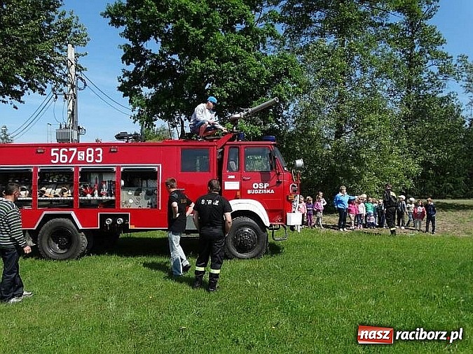 Zdjęcie w galerii na portalu naszraciborz.pl: Przedszkolaki z Budzisk w OSP  wiadomości z regionu