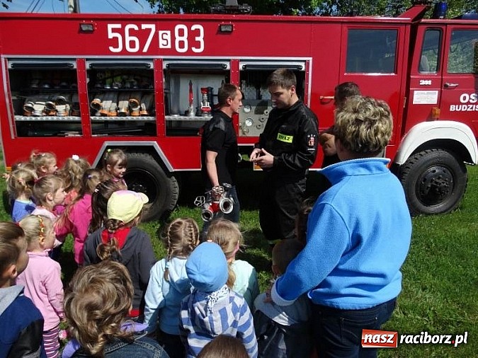 Zdjęcie w galerii na portalu naszraciborz.pl: Przedszkolaki z Budzisk w OSP  wiadomości z regionu
