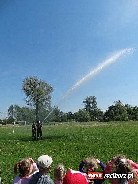 Zdjęcie w galerii na portalu naszraciborz.pl: Przedszkolaki z Budzisk w OSP  wiadomości z regionu