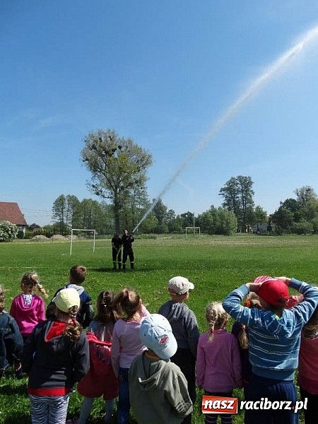 Zdjęcie w galerii na portalu naszraciborz.pl: Przedszkolaki z Budzisk w OSP  wiadomości z regionu