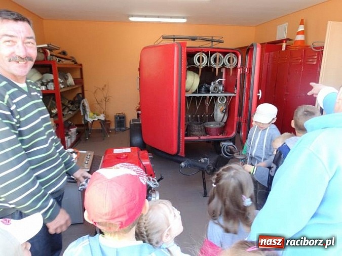 Zdjęcie w galerii na portalu naszraciborz.pl: Przedszkolaki z Budzisk w OSP  wiadomości z regionu