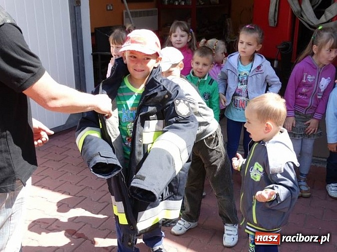 Zdjęcie w galerii na portalu naszraciborz.pl: Przedszkolaki z Budzisk w OSP  wiadomości z regionu