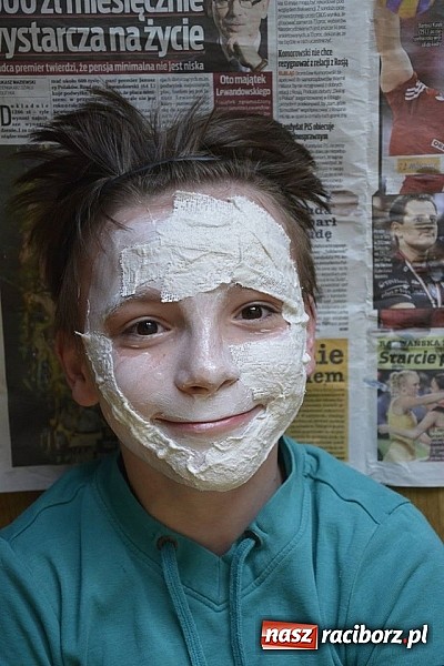 Zdjęcie w galerii na portalu naszraciborz.pl: Survival w teorii i praktyce, czyli projekt Forest Jump w Pietrowicach Wielkich wiadomości z regionu