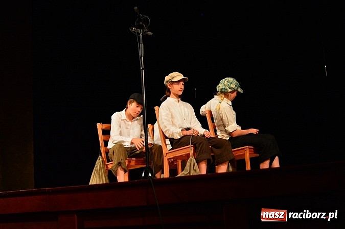 Zdjęcie w galerii na portalu naszraciborz.pl: Koncert laureatów VIII Powiatowego Festiwalu Twórczości Artystycznej  wiadomości z regionu