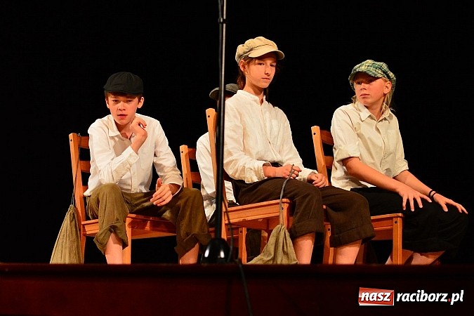 Zdjęcie w galerii na portalu naszraciborz.pl: Koncert laureatów VIII Powiatowego Festiwalu Twórczości Artystycznej  wiadomości z regionu