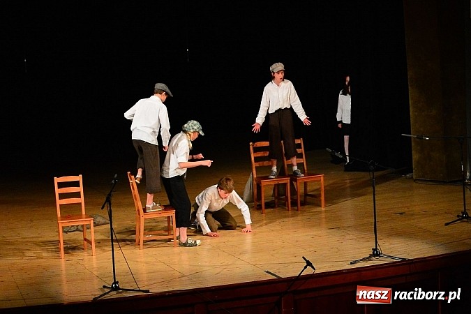 Zdjęcie w galerii na portalu naszraciborz.pl: Koncert laureatów VIII Powiatowego Festiwalu Twórczości Artystycznej  wiadomości z regionu