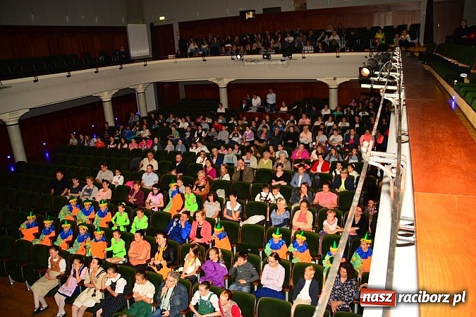 Zdjęcie w galerii na portalu naszraciborz.pl: Koncert laureatów VIII Powiatowego Festiwalu Twórczości Artystycznej  wiadomości z regionu