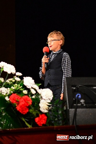 Zdjęcie w galerii na portalu naszraciborz.pl: Koncert laureatów VIII Powiatowego Festiwalu Twórczości Artystycznej  wiadomości z regionu