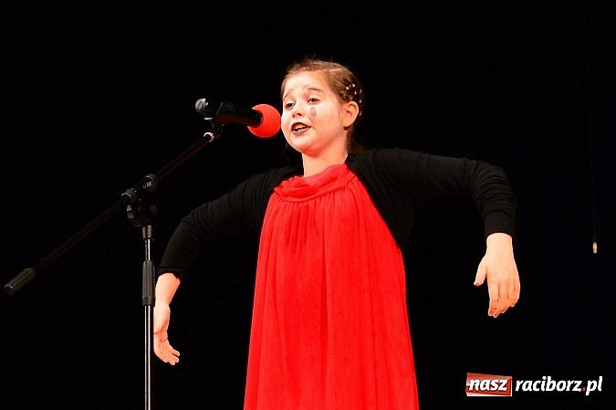 Zdjęcie w galerii na portalu naszraciborz.pl: Koncert laureatów VIII Powiatowego Festiwalu Twórczości Artystycznej  wiadomości z regionu