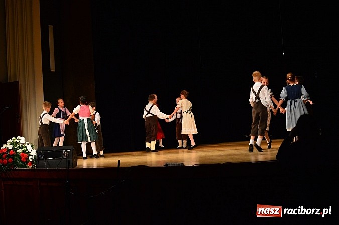 Zdjęcie w galerii na portalu naszraciborz.pl: Koncert laureatów VIII Powiatowego Festiwalu Twórczości Artystycznej  wiadomości z regionu