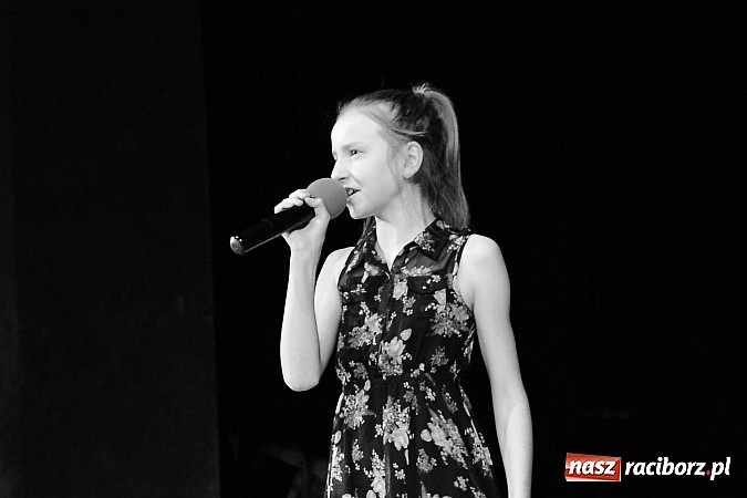 Zdjęcie w galerii na portalu naszraciborz.pl: Koncert laureatów VIII Powiatowego Festiwalu Twórczości Artystycznej  wiadomości z regionu