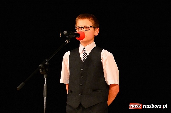 Zdjęcie w galerii na portalu naszraciborz.pl: Koncert laureatów VIII Powiatowego Festiwalu Twórczości Artystycznej  wiadomości z regionu