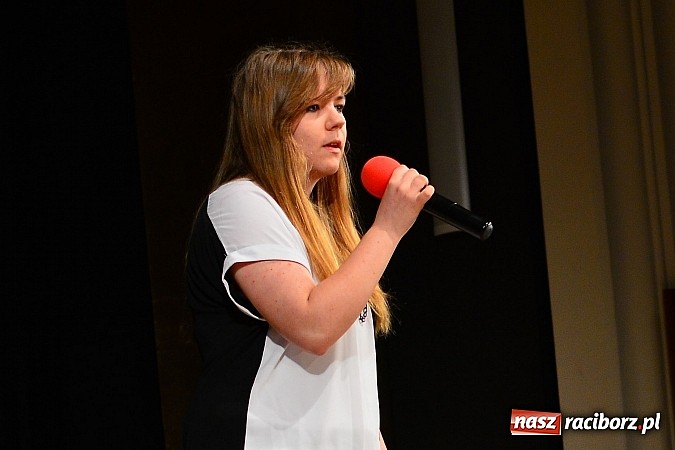 Zdjęcie w galerii na portalu naszraciborz.pl: Koncert laureatów VIII Powiatowego Festiwalu Twórczości Artystycznej  wiadomości z regionu