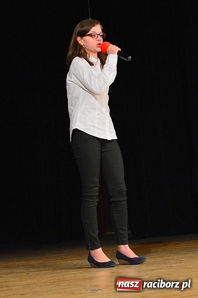 Zdjęcie w galerii na portalu naszraciborz.pl: Koncert laureatów VIII Powiatowego Festiwalu Twórczości Artystycznej  wiadomości z regionu