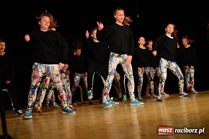 Zdjęcie w galerii na portalu naszraciborz.pl: Koncert laureatów VIII Powiatowego Festiwalu Twórczości Artystycznej  wiadomości z regionu