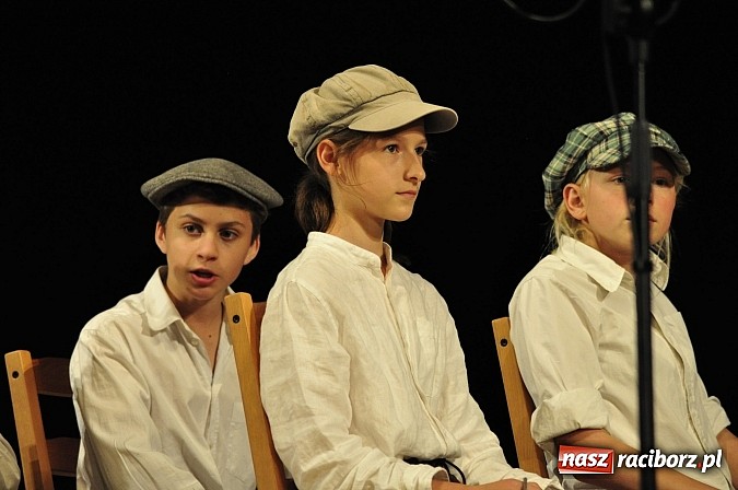 Zdjęcie w galerii na portalu naszraciborz.pl: Koncert laureatów VIII Powiatowego Festiwalu Twórczości Artystycznej  wiadomości z regionu