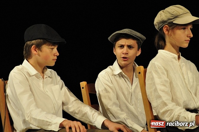 Zdjęcie w galerii na portalu naszraciborz.pl: Koncert laureatów VIII Powiatowego Festiwalu Twórczości Artystycznej  wiadomości z regionu