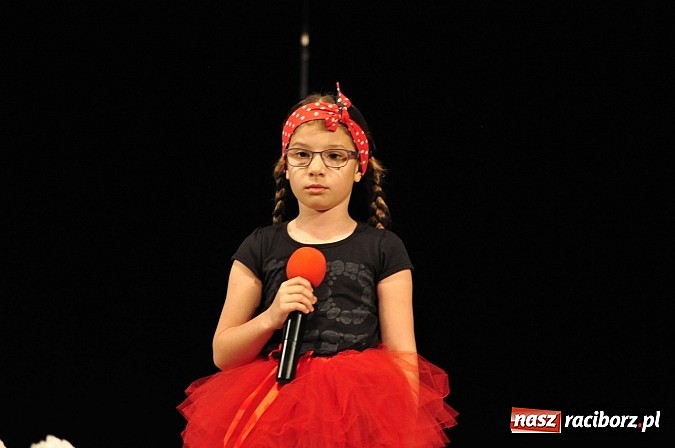 Zdjęcie w galerii na portalu naszraciborz.pl: Koncert laureatów VIII Powiatowego Festiwalu Twórczości Artystycznej  wiadomości z regionu