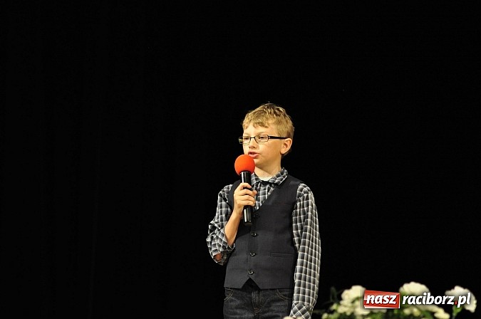 Zdjęcie w galerii na portalu naszraciborz.pl: Koncert laureatów VIII Powiatowego Festiwalu Twórczości Artystycznej  wiadomości z regionu