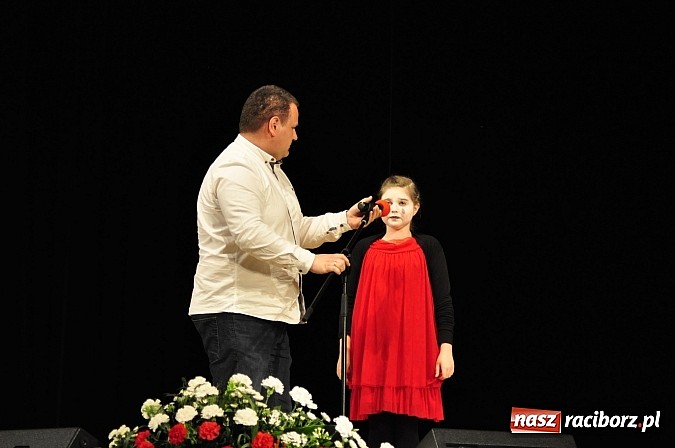 Zdjęcie w galerii na portalu naszraciborz.pl: Koncert laureatów VIII Powiatowego Festiwalu Twórczości Artystycznej  wiadomości z regionu