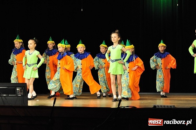 Zdjęcie w galerii na portalu naszraciborz.pl: Koncert laureatów VIII Powiatowego Festiwalu Twórczości Artystycznej  wiadomości z regionu