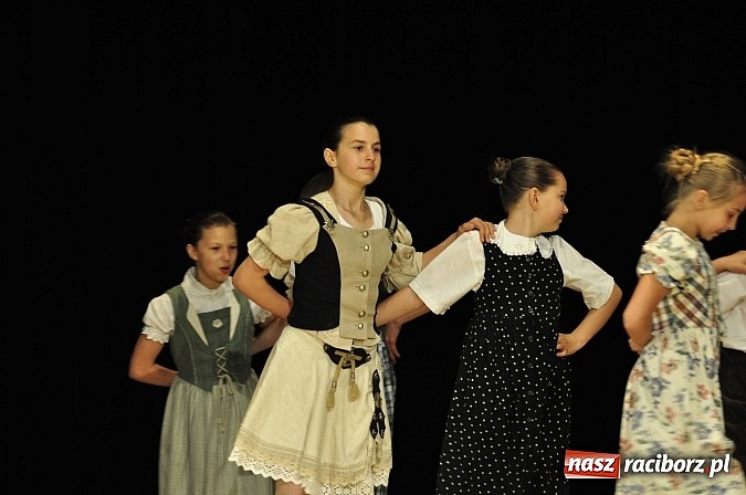 Zdjęcie w galerii na portalu naszraciborz.pl: Koncert laureatów VIII Powiatowego Festiwalu Twórczości Artystycznej  wiadomości z regionu