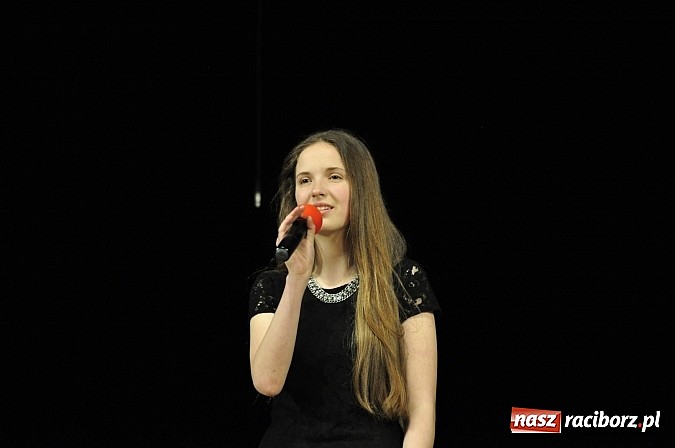 Zdjęcie w galerii na portalu naszraciborz.pl: Koncert laureatów VIII Powiatowego Festiwalu Twórczości Artystycznej  wiadomości z regionu