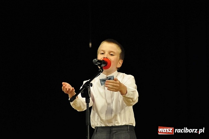 Zdjęcie w galerii na portalu naszraciborz.pl: Koncert laureatów VIII Powiatowego Festiwalu Twórczości Artystycznej  wiadomości z regionu