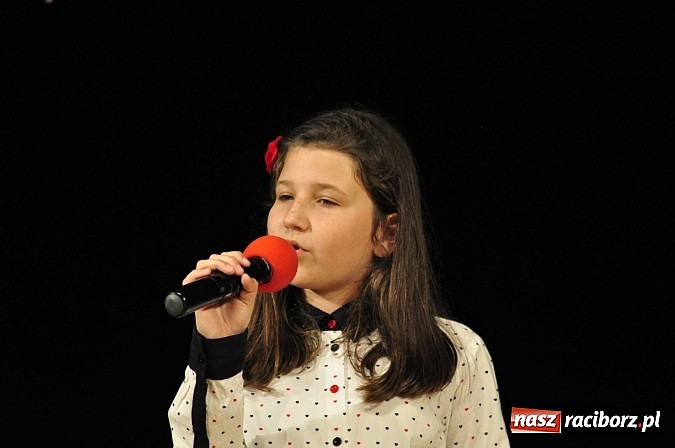 Zdjęcie w galerii na portalu naszraciborz.pl: Koncert laureatów VIII Powiatowego Festiwalu Twórczości Artystycznej  wiadomości z regionu