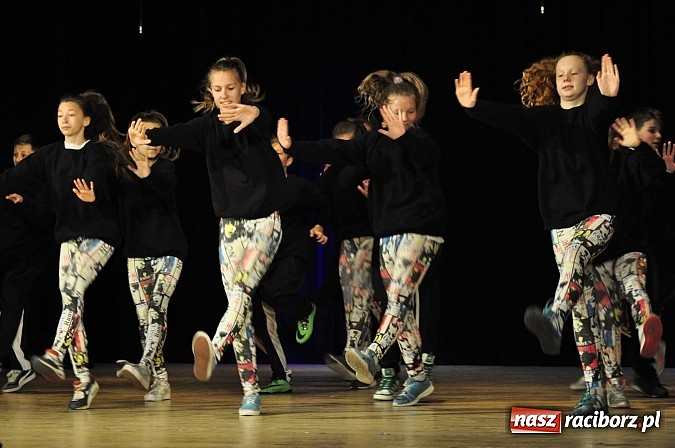 Zdjęcie w galerii na portalu naszraciborz.pl: Koncert laureatów VIII Powiatowego Festiwalu Twórczości Artystycznej  wiadomości z regionu