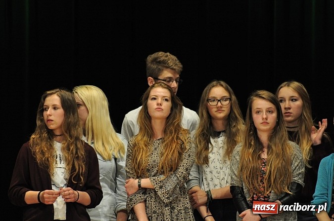 Zdjęcie w galerii na portalu naszraciborz.pl: Koncert laureatów VIII Powiatowego Festiwalu Twórczości Artystycznej  wiadomości z regionu