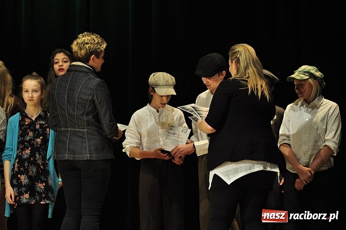 Zdjęcie w galerii na portalu naszraciborz.pl: Koncert laureatów VIII Powiatowego Festiwalu Twórczości Artystycznej  wiadomości z regionu