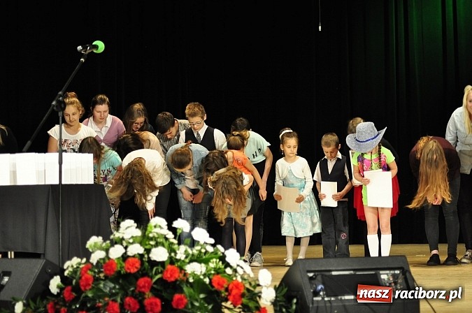 Zdjęcie w galerii na portalu naszraciborz.pl: Koncert laureatów VIII Powiatowego Festiwalu Twórczości Artystycznej  wiadomości z regionu
