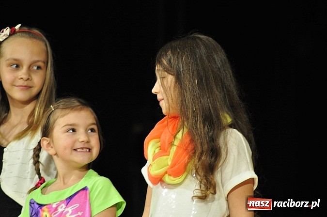 Zdjęcie w galerii na portalu naszraciborz.pl: Koncert laureatów VIII Powiatowego Festiwalu Twórczości Artystycznej  wiadomości z regionu