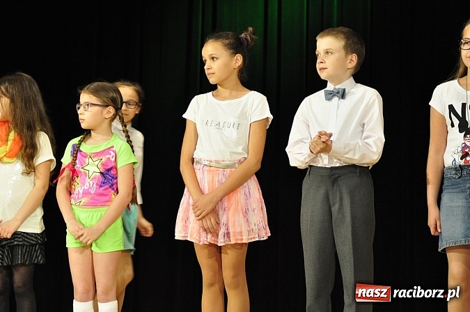 Zdjęcie w galerii na portalu naszraciborz.pl: Koncert laureatów VIII Powiatowego Festiwalu Twórczości Artystycznej  wiadomości z regionu