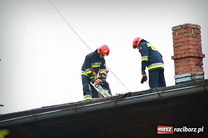 Zdjęcie w galerii na portalu naszraciborz.pl: Zaprószenie ognia na Kościuszki w Raciborzu wiadomości z regionu