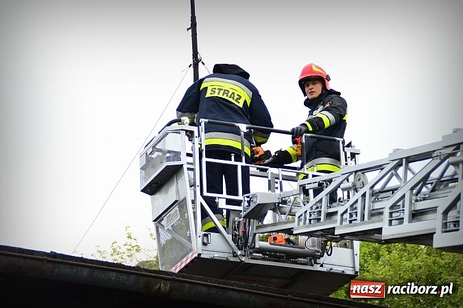 Zdjęcie w galerii na portalu naszraciborz.pl: Zaprószenie ognia na Kościuszki w Raciborzu wiadomości z regionu