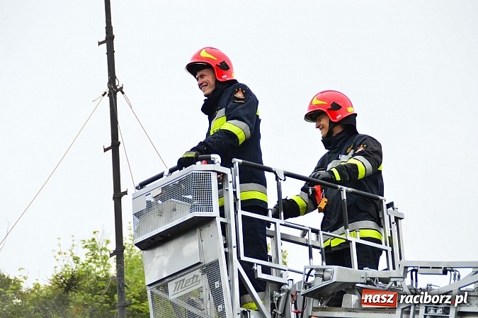 Zdjęcie w galerii na portalu naszraciborz.pl: Zaprószenie ognia na Kościuszki w Raciborzu wiadomości z regionu