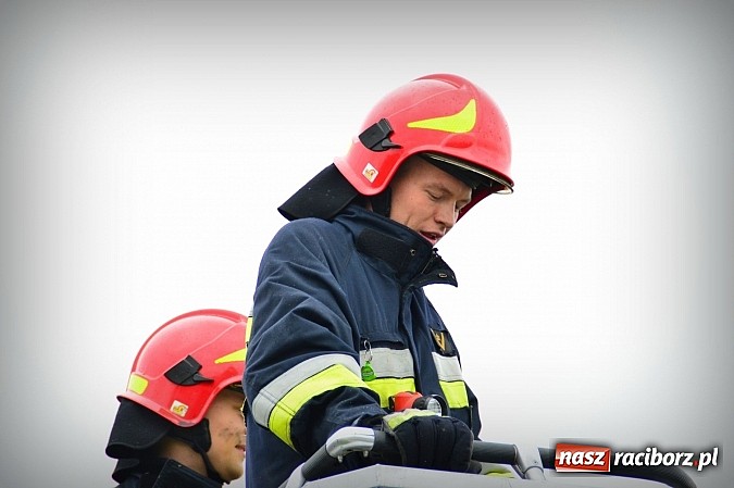 Zdjęcie w galerii na portalu naszraciborz.pl: Zaprószenie ognia na Kościuszki w Raciborzu wiadomości z regionu