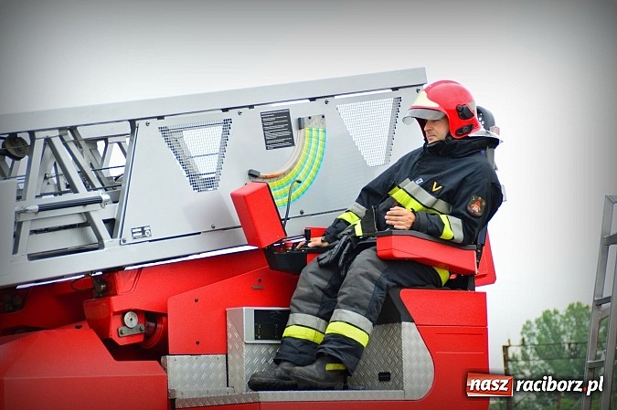 Zdjęcie w galerii na portalu naszraciborz.pl: Zaprószenie ognia na Kościuszki w Raciborzu wiadomości z regionu