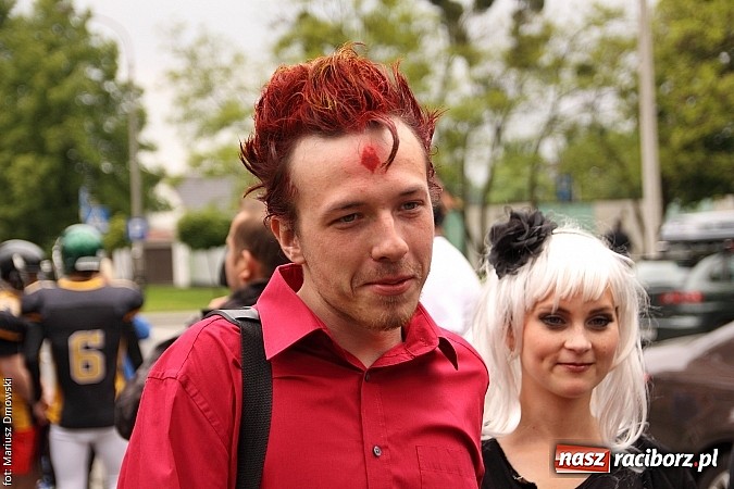 Zdjęcie w galerii na portalu naszraciborz.pl: Juwenalia 2015 - nie było korowodu, był przejazd na zamek wiadomości z regionu