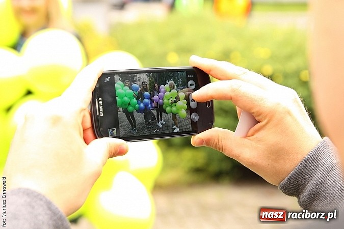 Zdjęcie w galerii na portalu naszraciborz.pl: Juwenalia 2015 - nie było korowodu, był przejazd na zamek wiadomości z regionu