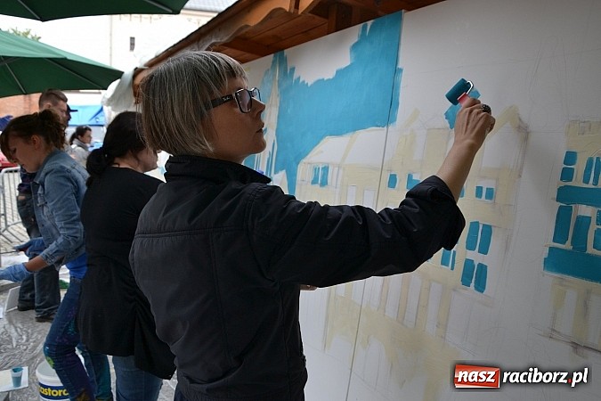 Zdjęcie w galerii na portalu naszraciborz.pl: Juwenalia 2015 - nie było korowodu, był przejazd na zamek wiadomości z regionu