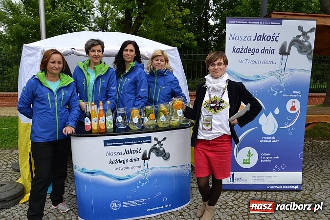 Zdjęcie w galerii na portalu naszraciborz.pl: Juwenalia 2015 - nie było korowodu, był przejazd na zamek wiadomości z regionu