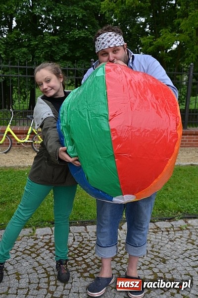 Zdjęcie w galerii na portalu naszraciborz.pl: Juwenalia 2015 - nie było korowodu, był przejazd na zamek wiadomości z regionu