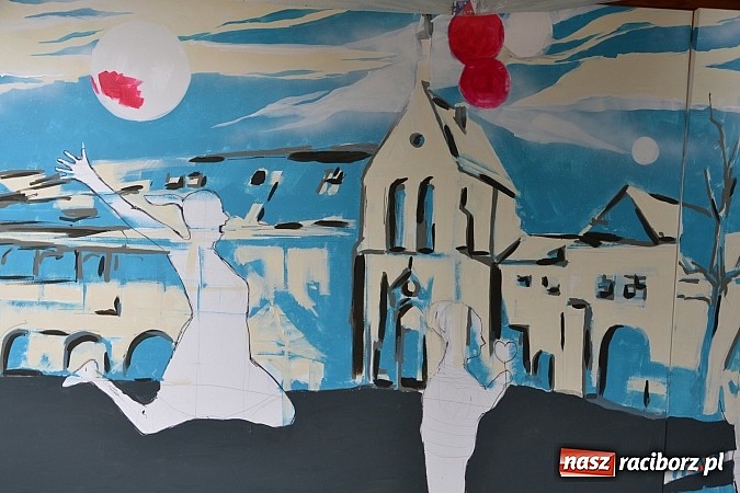 Zdjęcie w galerii na portalu naszraciborz.pl: Juwenalia 2015 - nie było korowodu, był przejazd na zamek wiadomości z regionu