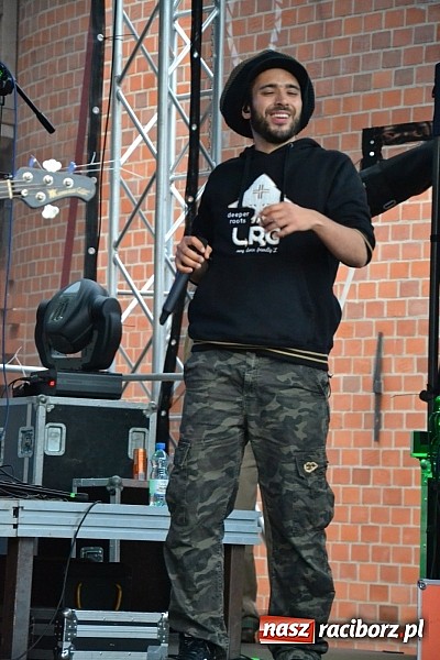 Zdjęcie w galerii na portalu naszraciborz.pl: Juwenalia 2015 - nie było korowodu, był przejazd na zamek wiadomości z regionu