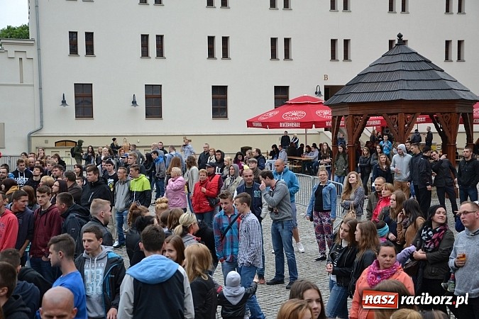 Zdjęcie w galerii na portalu naszraciborz.pl: Juwenalia 2015 - nie było korowodu, był przejazd na zamek wiadomości z regionu
