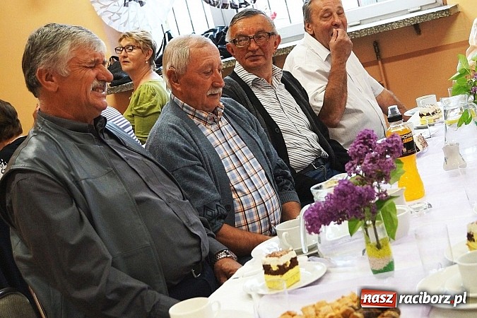 Zdjęcie w galerii na portalu naszraciborz.pl: Kobiety Aktywne z Nędzy świętowały Dzień Matki i Ojca  wiadomości z regionu