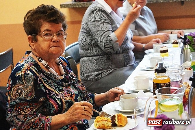 Zdjęcie w galerii na portalu naszraciborz.pl: Kobiety Aktywne z Nędzy świętowały Dzień Matki i Ojca  wiadomości z regionu